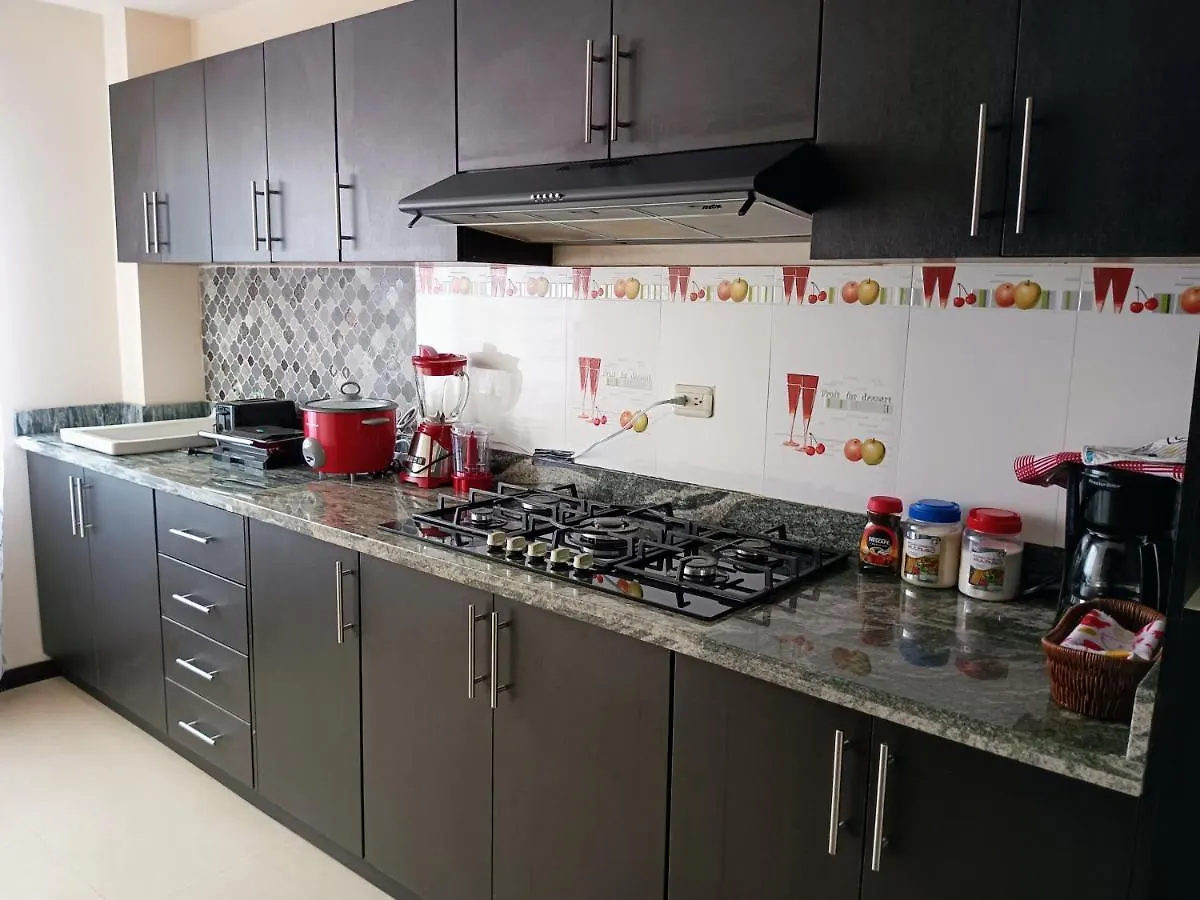 Departamento Grande Con Jacuzzi Apartment Cuenca 0*,