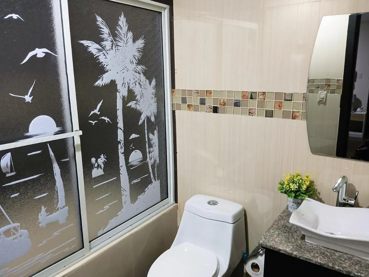 Departamento Grande Con Jacuzzi Apartment Cuenca