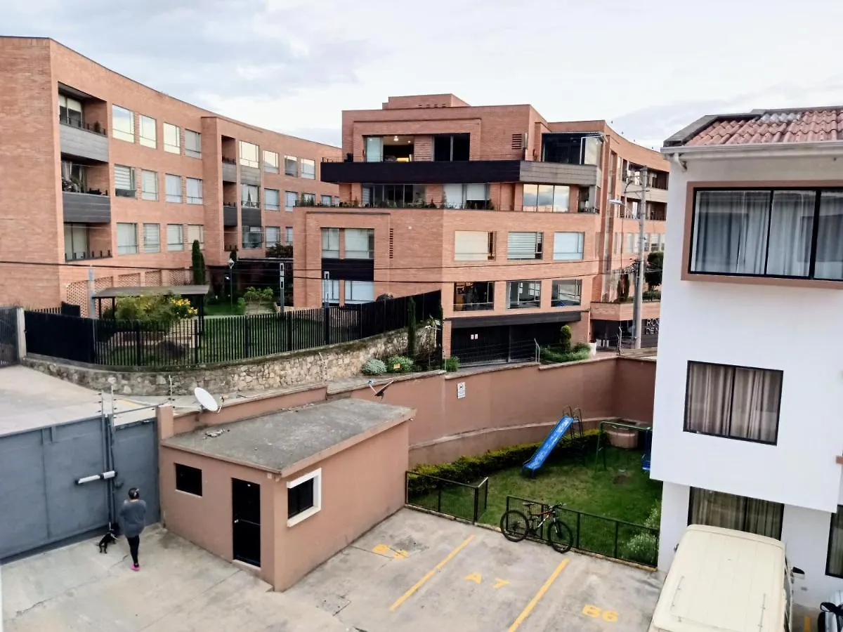 Apartamento Departamento Grande Con Jacuzzi Cuenca