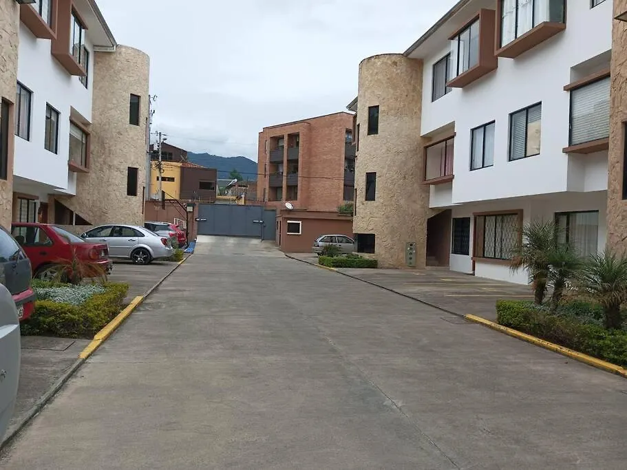 Apartamento Departamento Grande Con Jacuzzi Cuenca Ecuador
